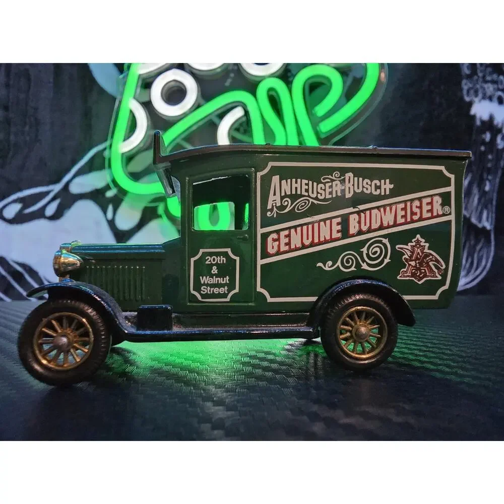 Lledo Days Gone 1934 Chevrolet Delivery Anheuser-Busch Genuine Budweiser 1979